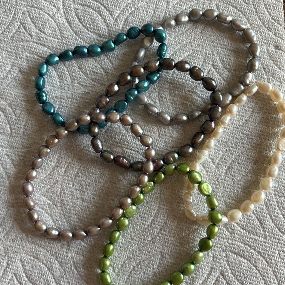 6 dyed Fresh water pearl stretch bracelets